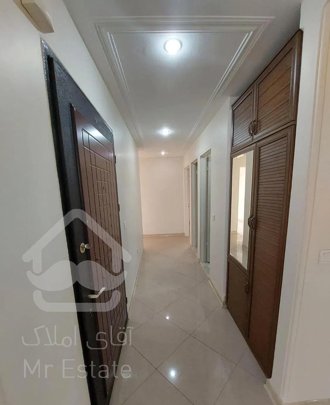 قلهک۱۳۰متر/۳خواب/غرق نور