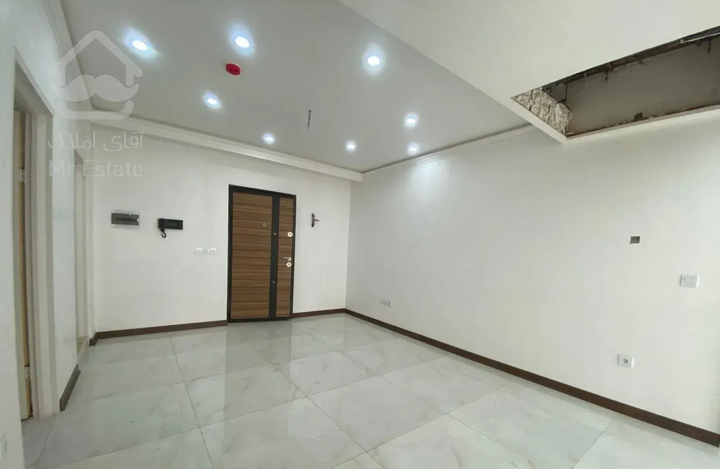 ۶۰ متری ۲ خوابه /خیابان ولیعصر ورداورد /بافت جدید