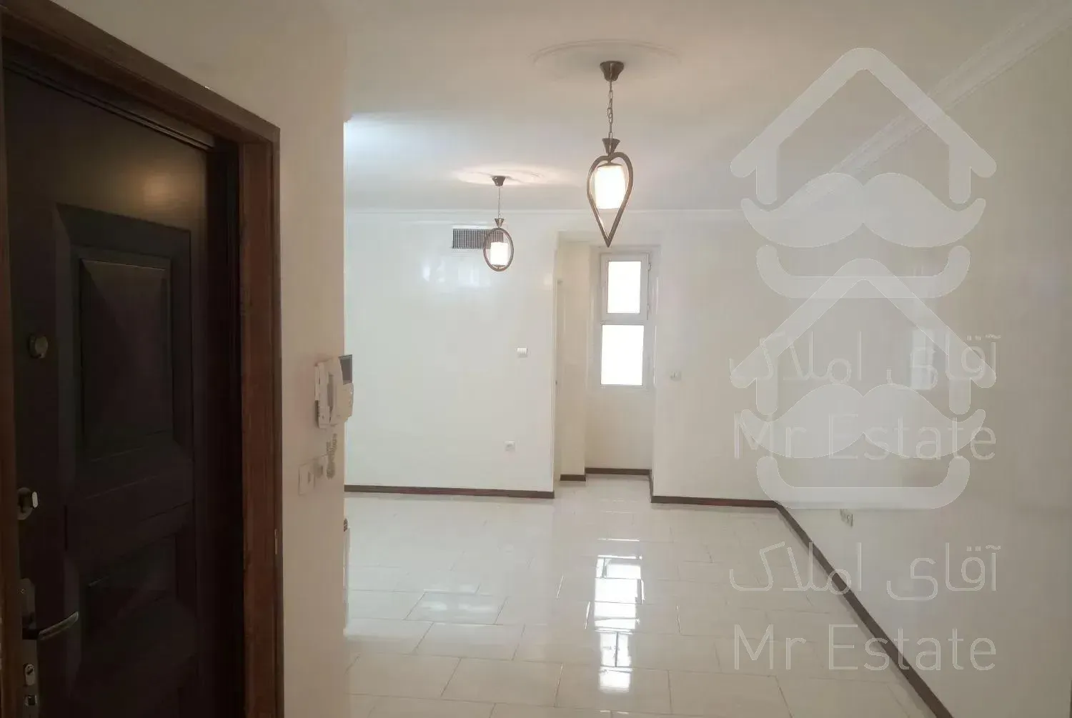 ۶۰ متری تکواحدی در فرجام ، علم و صنعت،  حیدرخانی