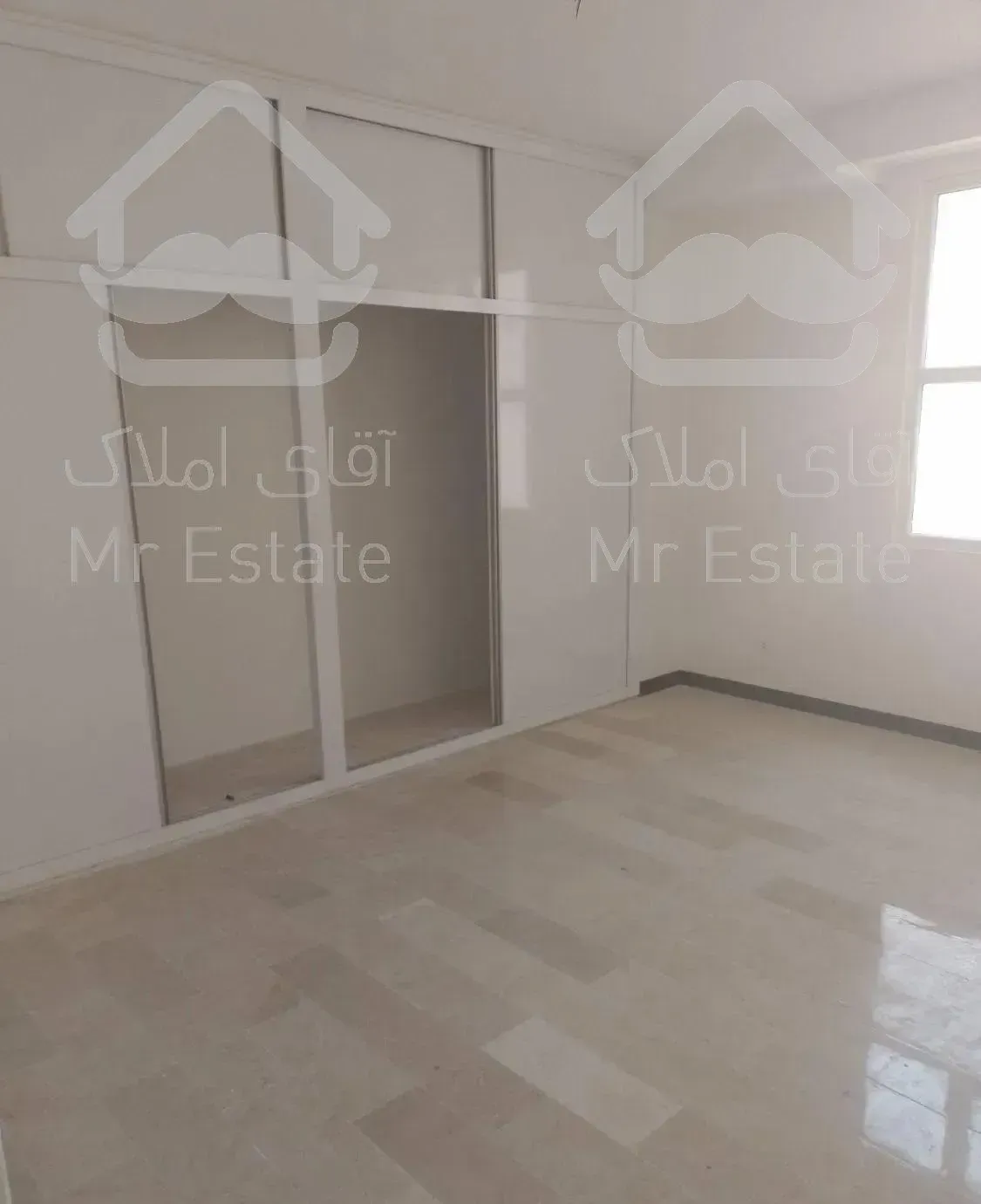 آپارتمان ۱۷۵ متری سه خوابه