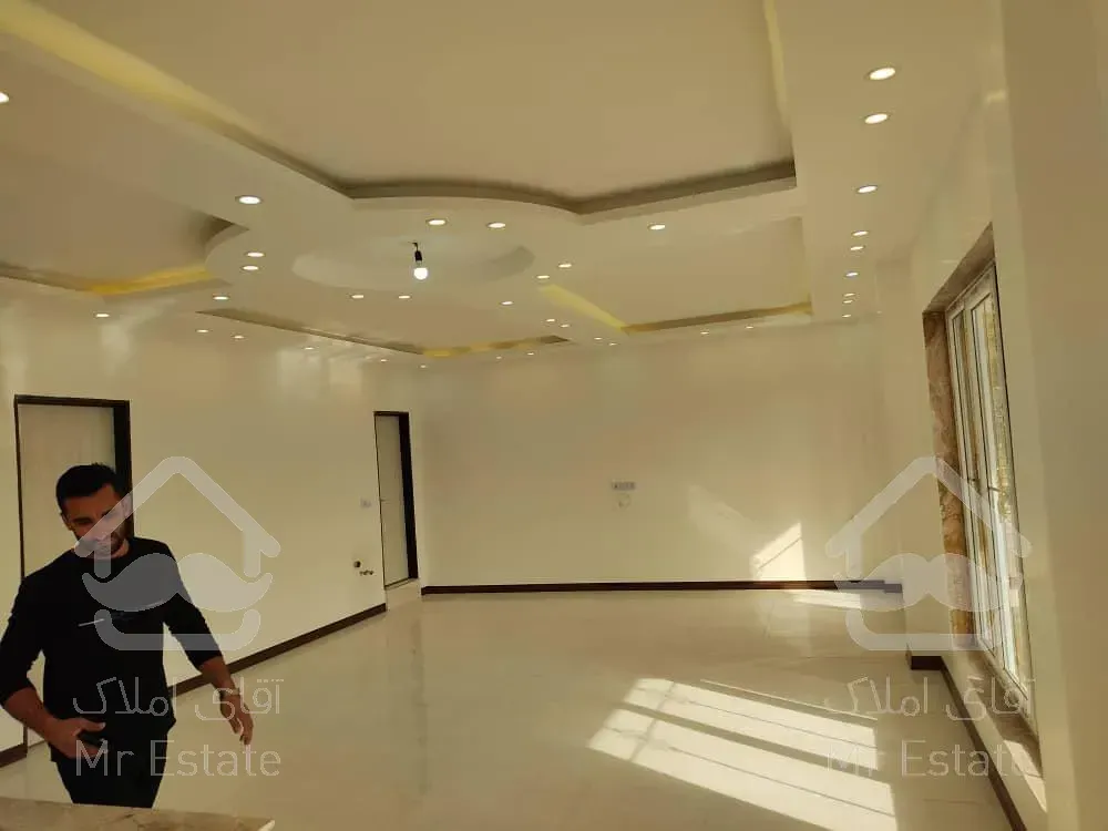 فروش ویلا نوساز نما رومی ۲۰۰ متری