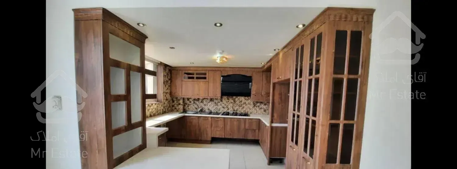 ۱۹۰ متر طبقات بالای برج عرفان