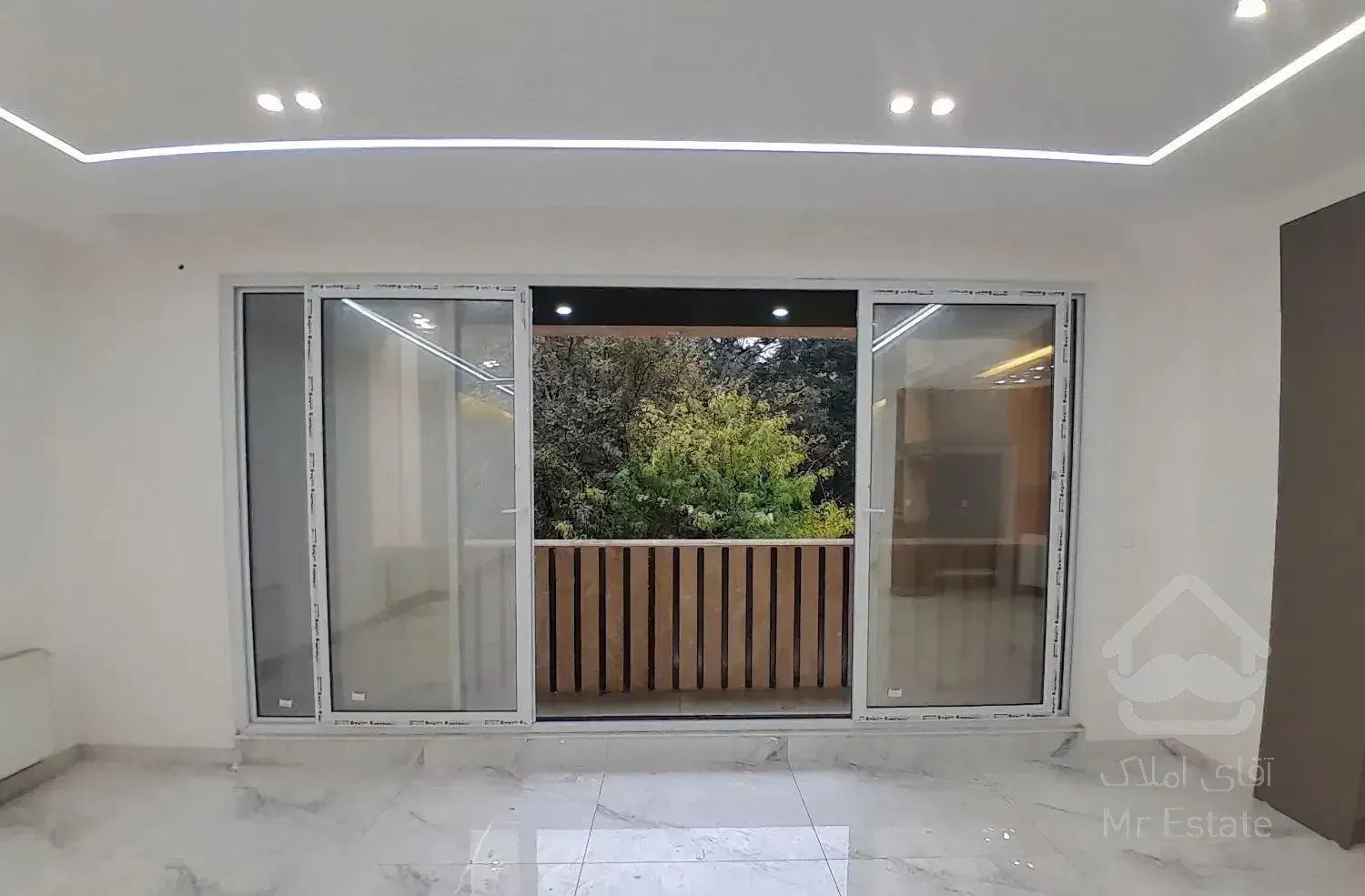 آپارتمان نوساز گلستان  30