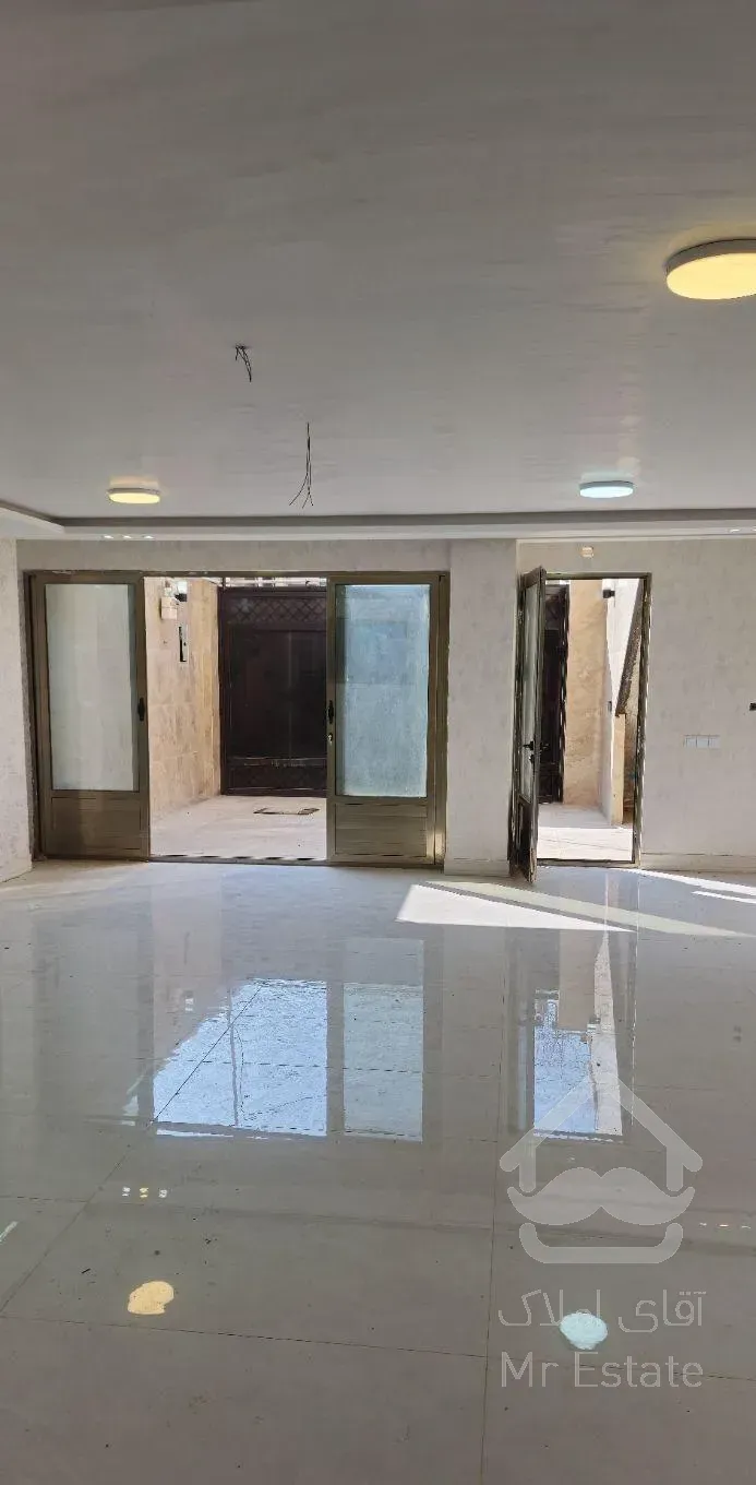 آپارتمان ۱۳۰ متر/۳ خواب/حیاطدار راه جدا/جانبازان