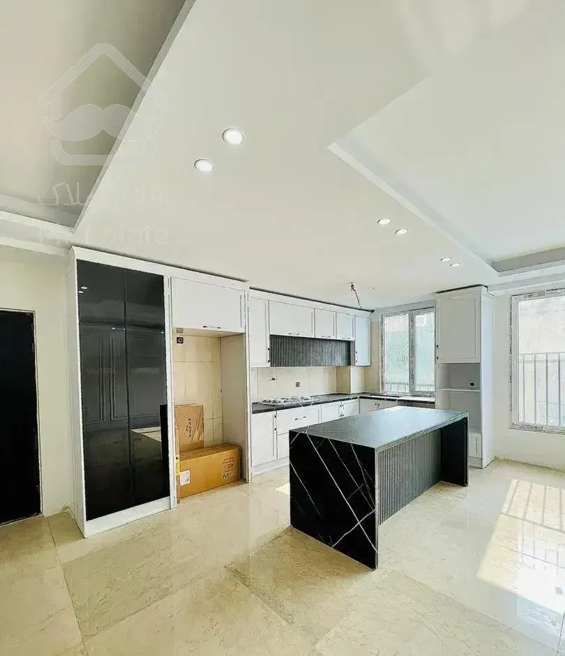 ۱۶۰متر سهخواب نوساز ۲پارکینگ قابل‌تبدیل غرب باقری