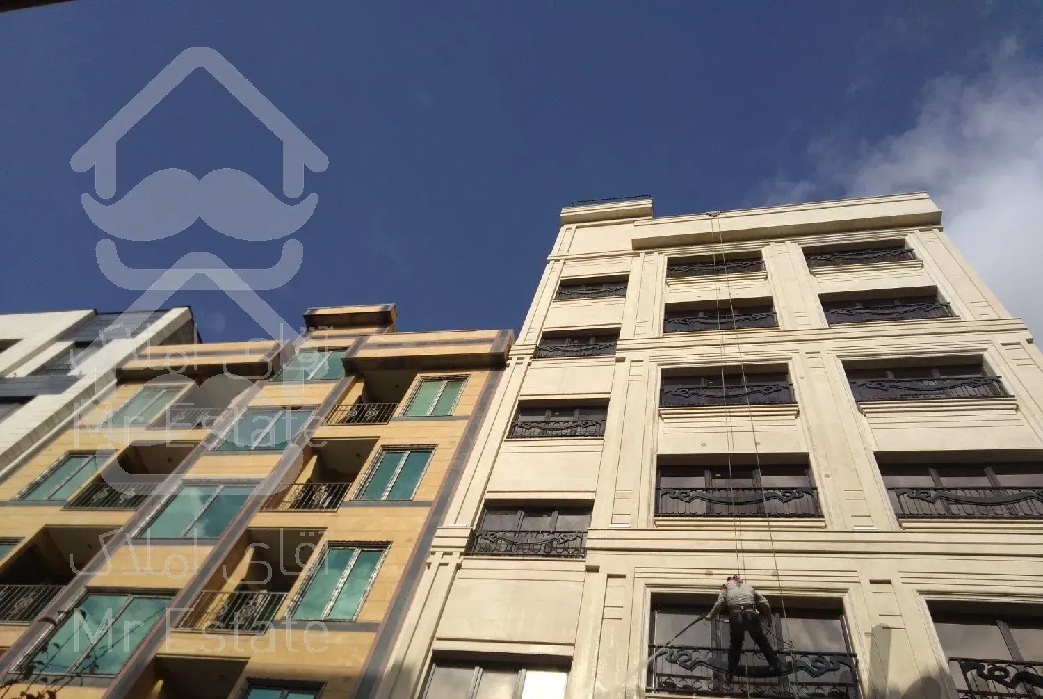 پیچ و رولپلاک سنگ نما .شستشوی نمابا طناب راپل