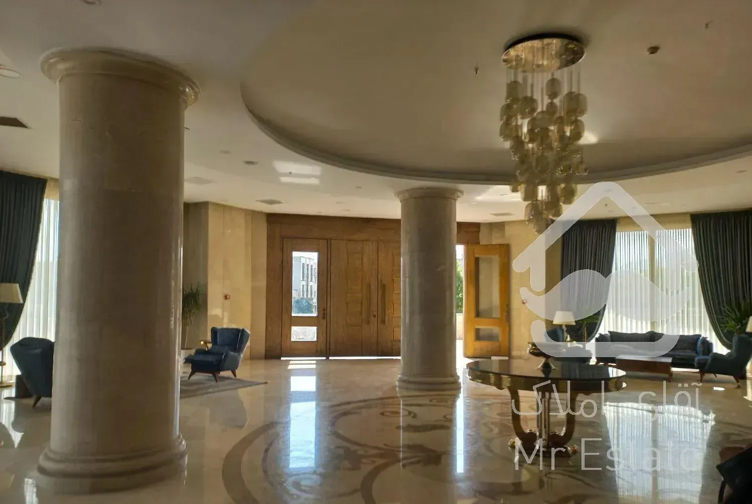 برج  مجلل دهکده /۱۲۵ متر /۲خواب/دید ابدی