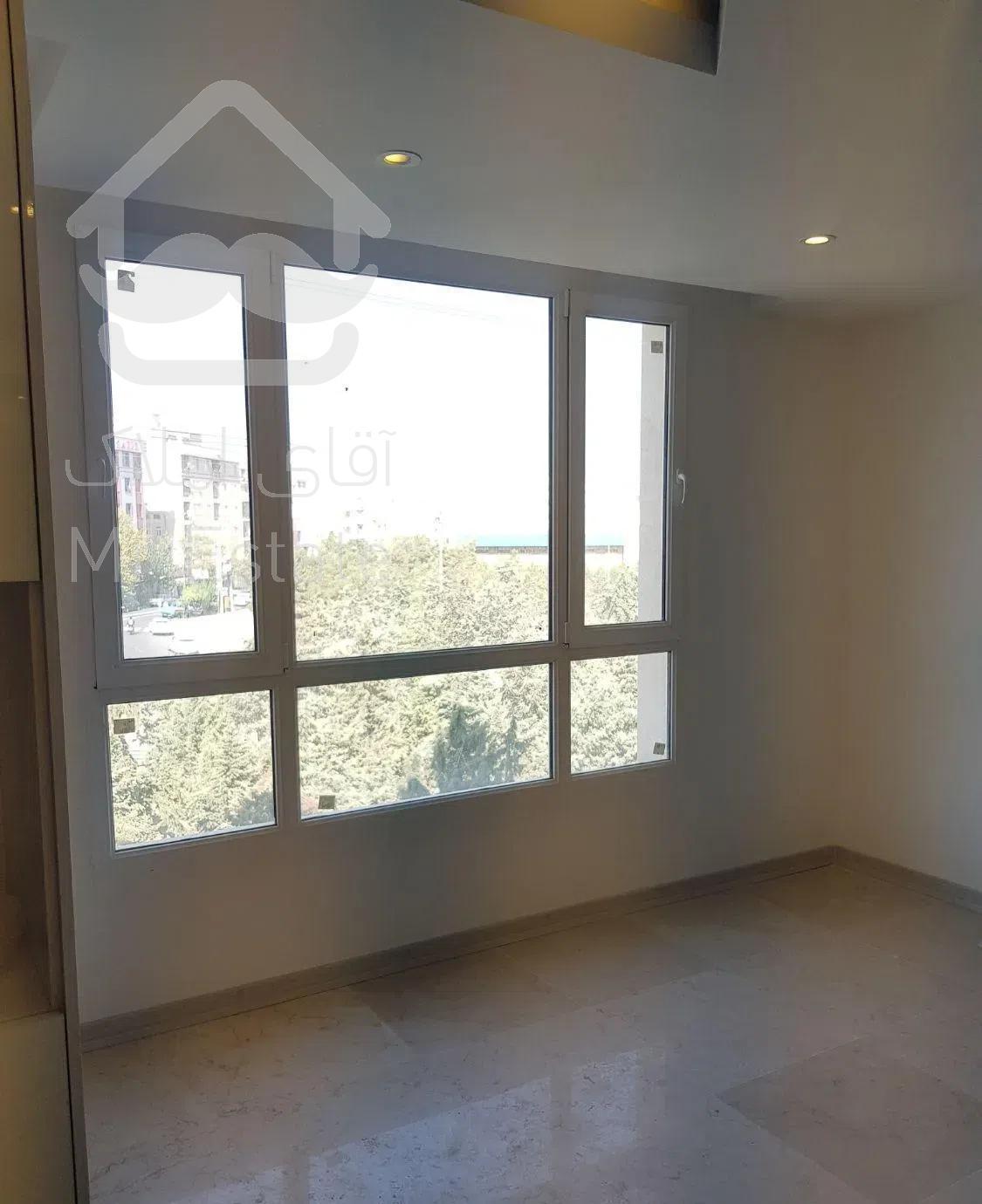 ۱۰۰ متر ، سالن پرده خور ، ویو بدون مشرف ، فول