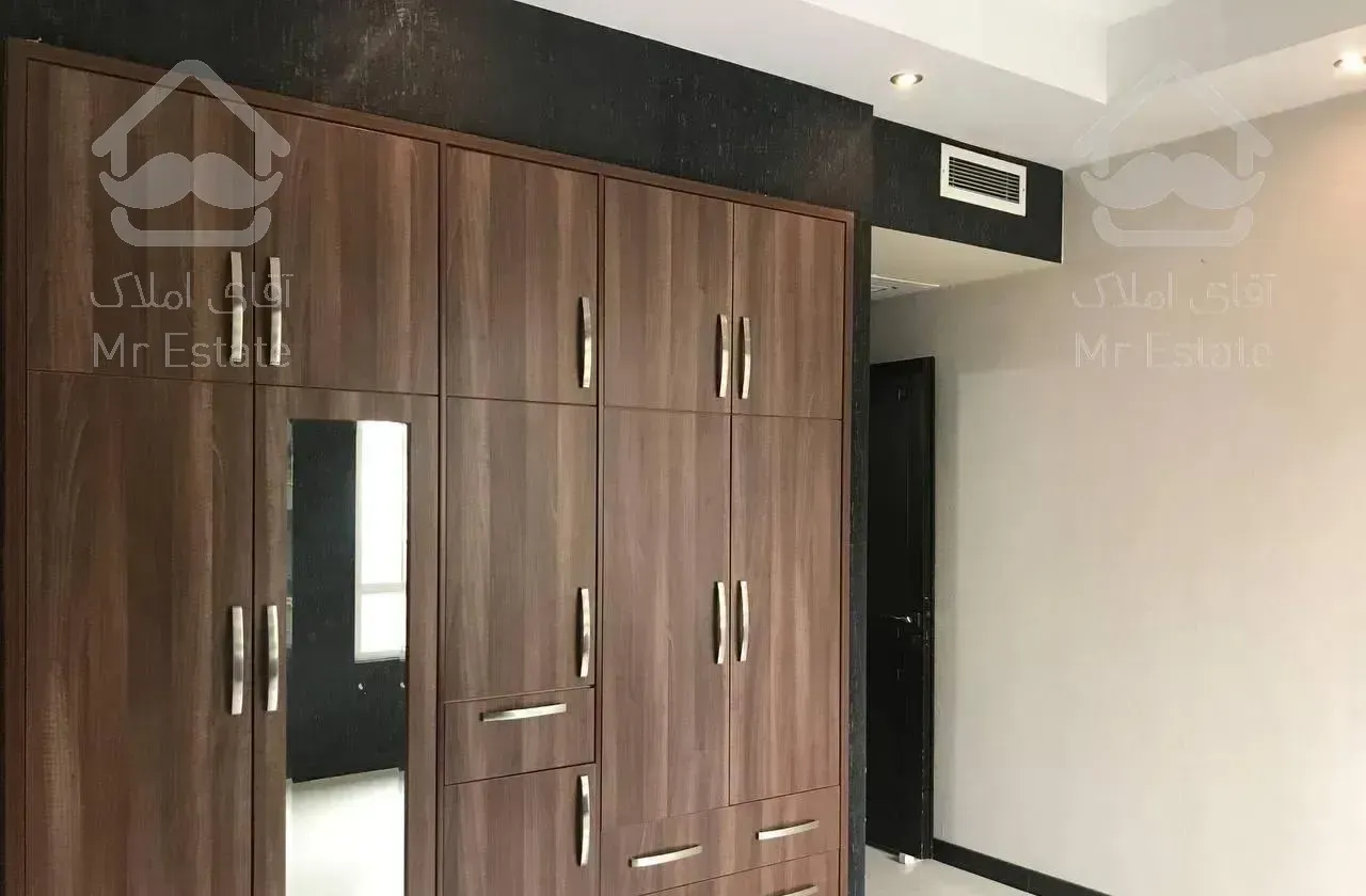 آپارتمان/۱۳۵متری /دوخواب /