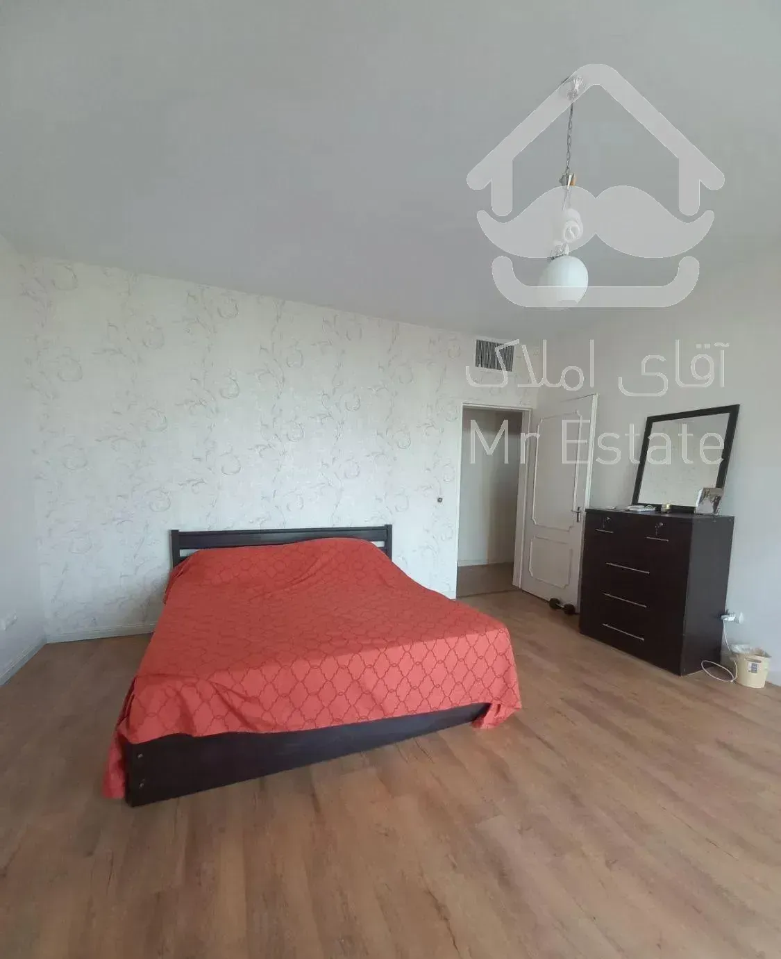 گاندی - ۱۵۳ متر (امکان سکونت چند ساله )