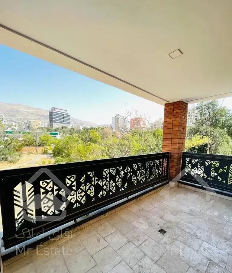 اپارتمان ۲۹۰ متری در  برج منطقه