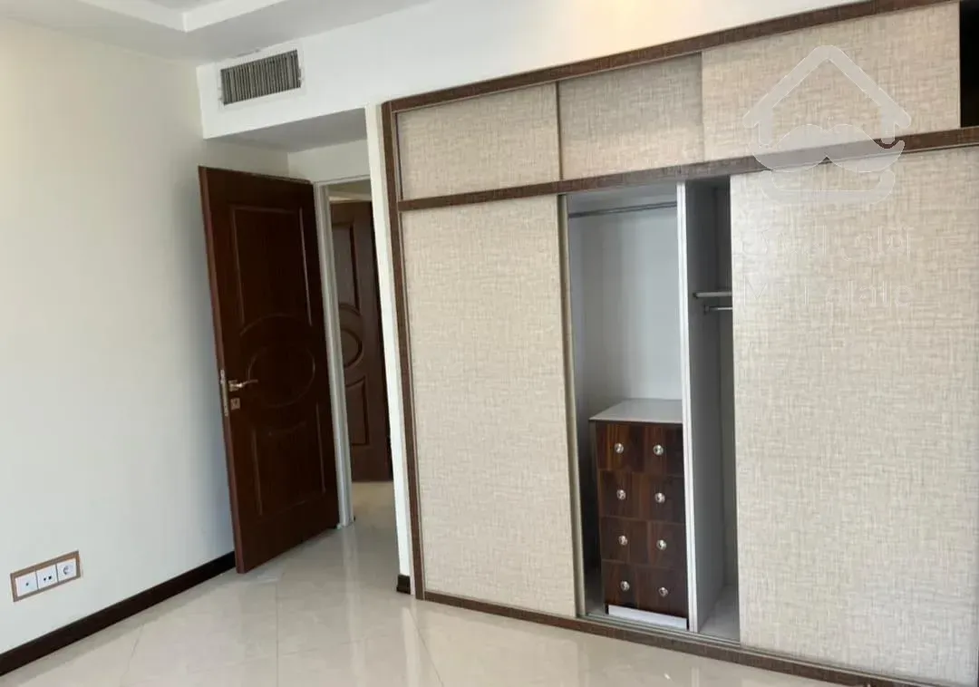 آپارتمان 82متری / 2خواب / دریاچه چیتگر