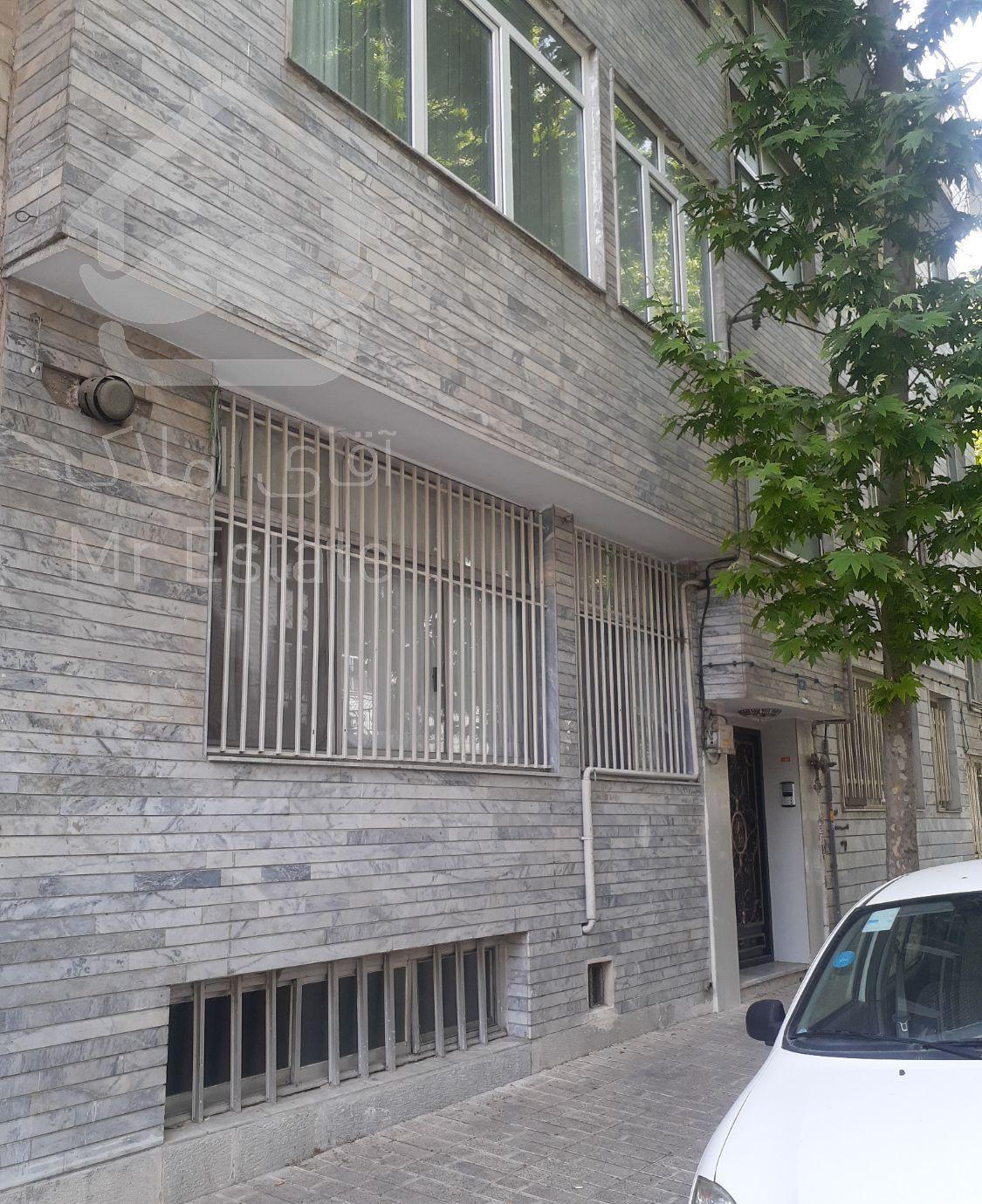 ۱۷۴ متر ، ۳ خواب ( صادقیه )