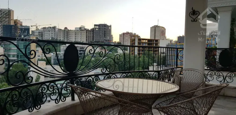 690  متر  بهترین لوکیشن زعفرانیه  باجواز قابل ساخت و سکونت