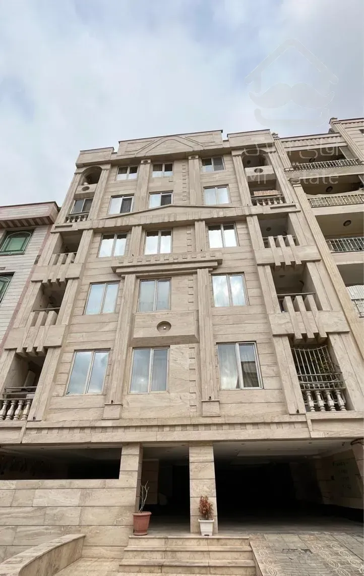 ۵۶ متر/یک خواب/فول امکانات/رو به افتاب