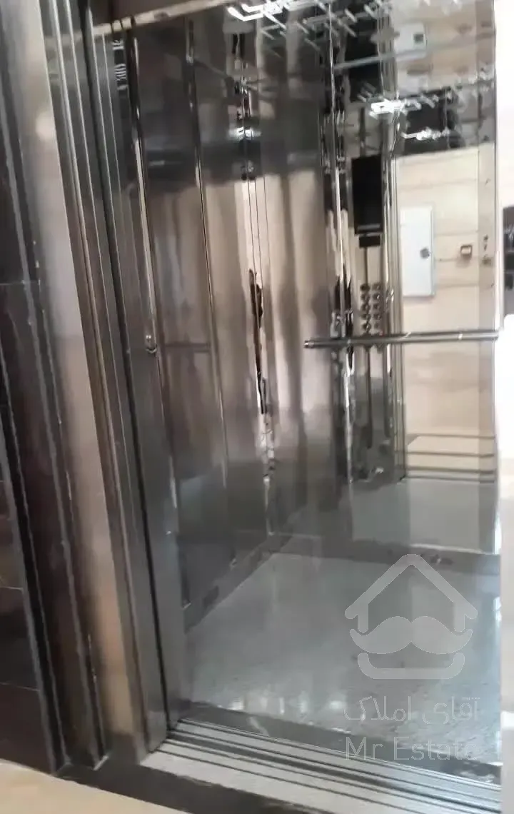 واحد نوساز سه خواب طبقه پنجم محوطه کاخ رهن کامل