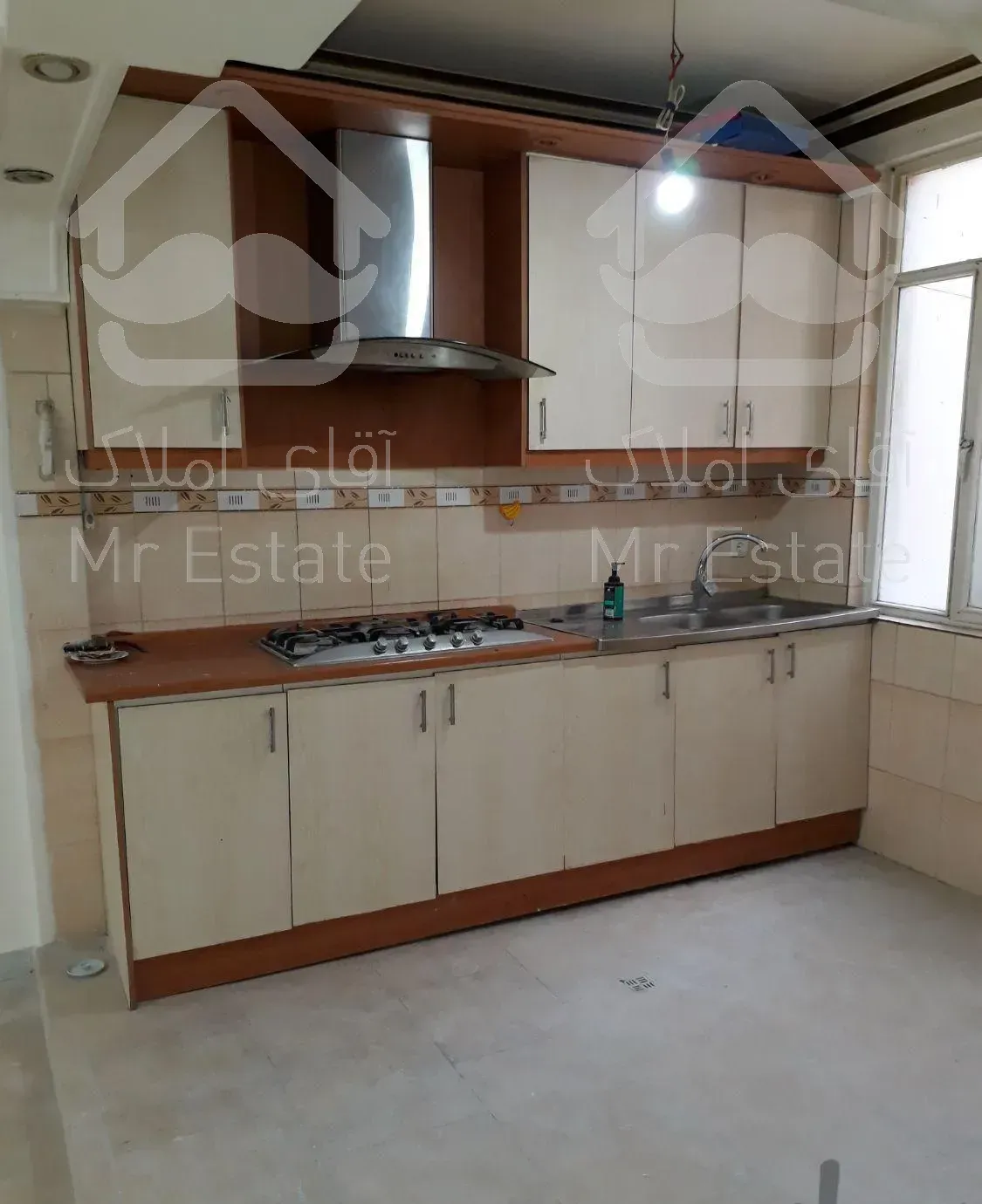 اپارتمان ۴۴متری با پارکینگ،طبقه دوم،نزدیک مترو