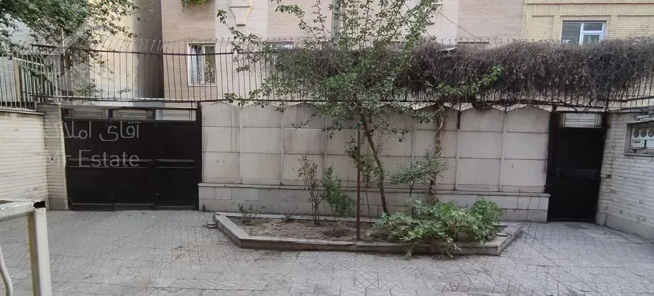 اجاره آپارتمان ۱۱۰ متری ۲ خوابه طبقه ۱ در بازار