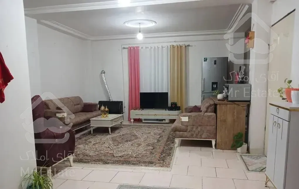 رهن کامل آپارتمان طبقه اول پشت پارک‌ خیابان جعفری