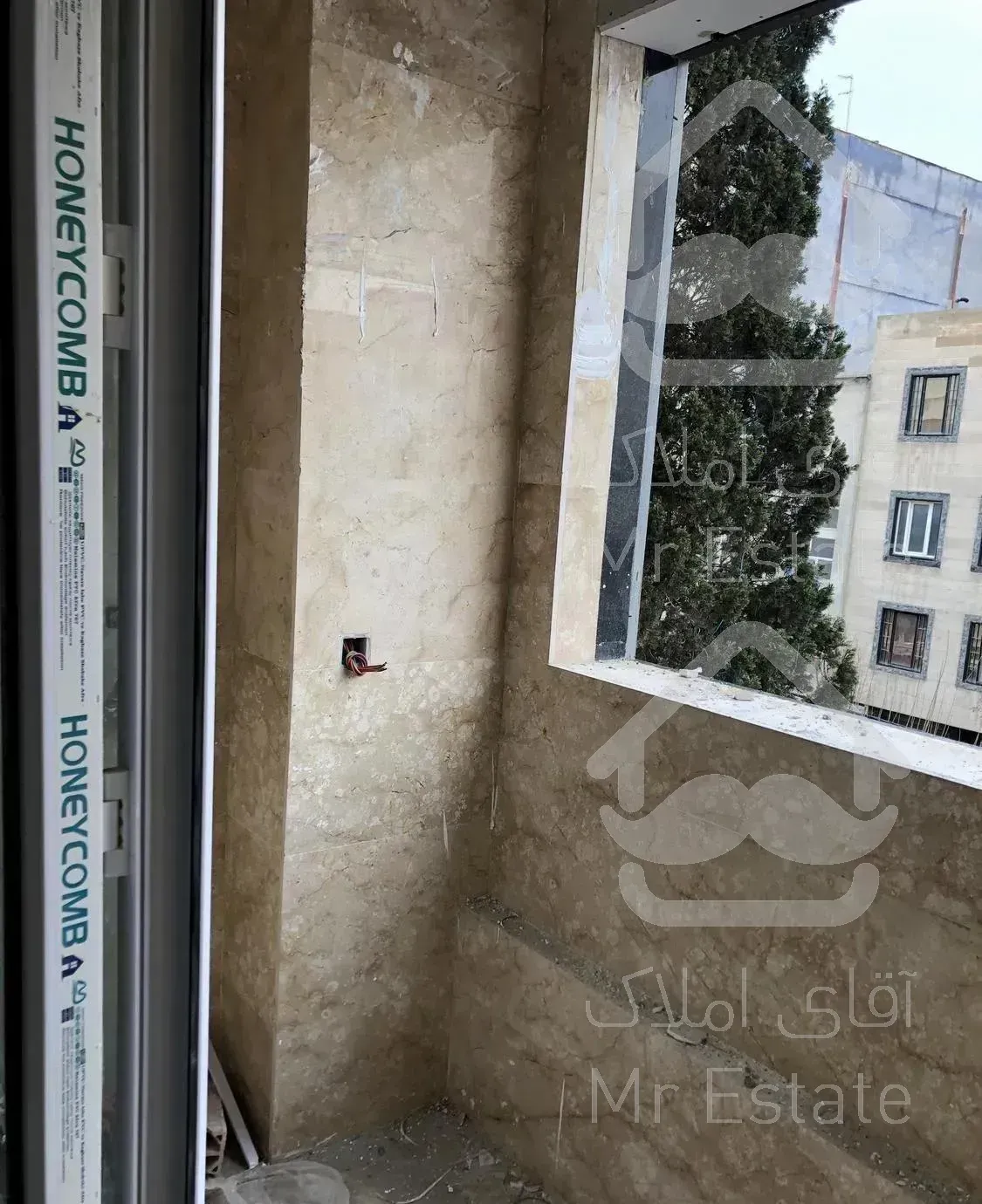 ۸۳ متری نوساز//فول امکانات//خ دهقان