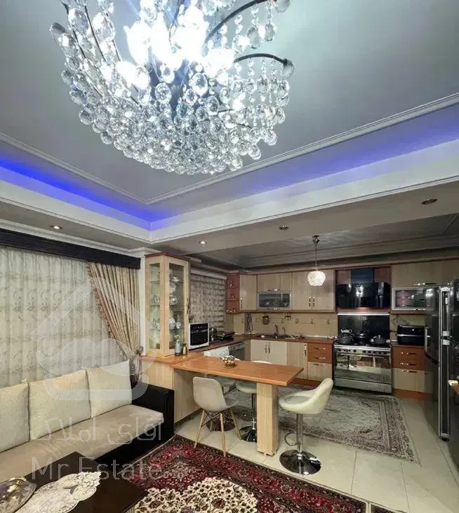 آپارتمان ۱۰۰متری تکواحدی دوکله بسیار تمیز توحید۳۸