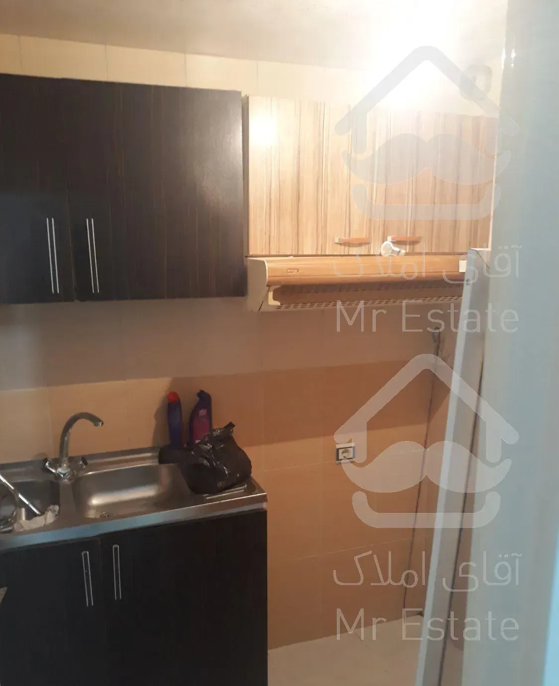 اپارتمان ۹۰متر میباشد