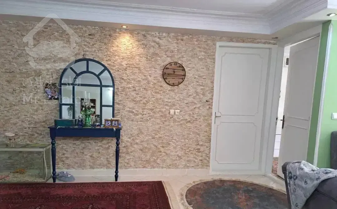 ۸۵ متر ۲ خوابه، طبقه همکف ۶۰ متر حیاط دربست