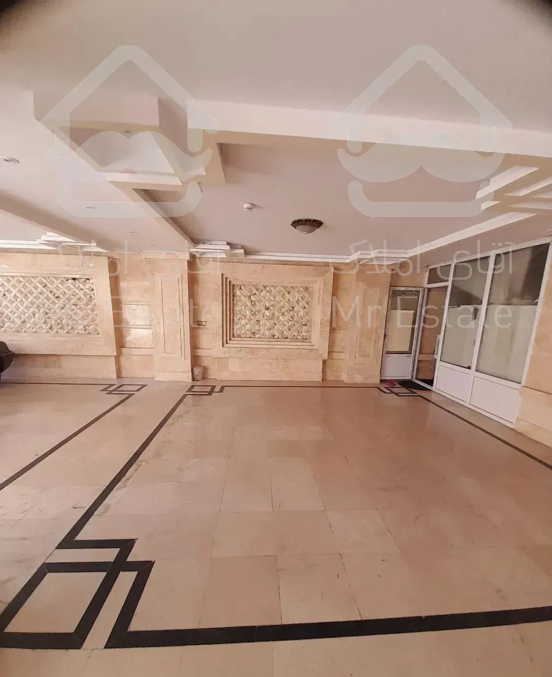 ونک۸۲متر، نوسازکلیدنخورده،