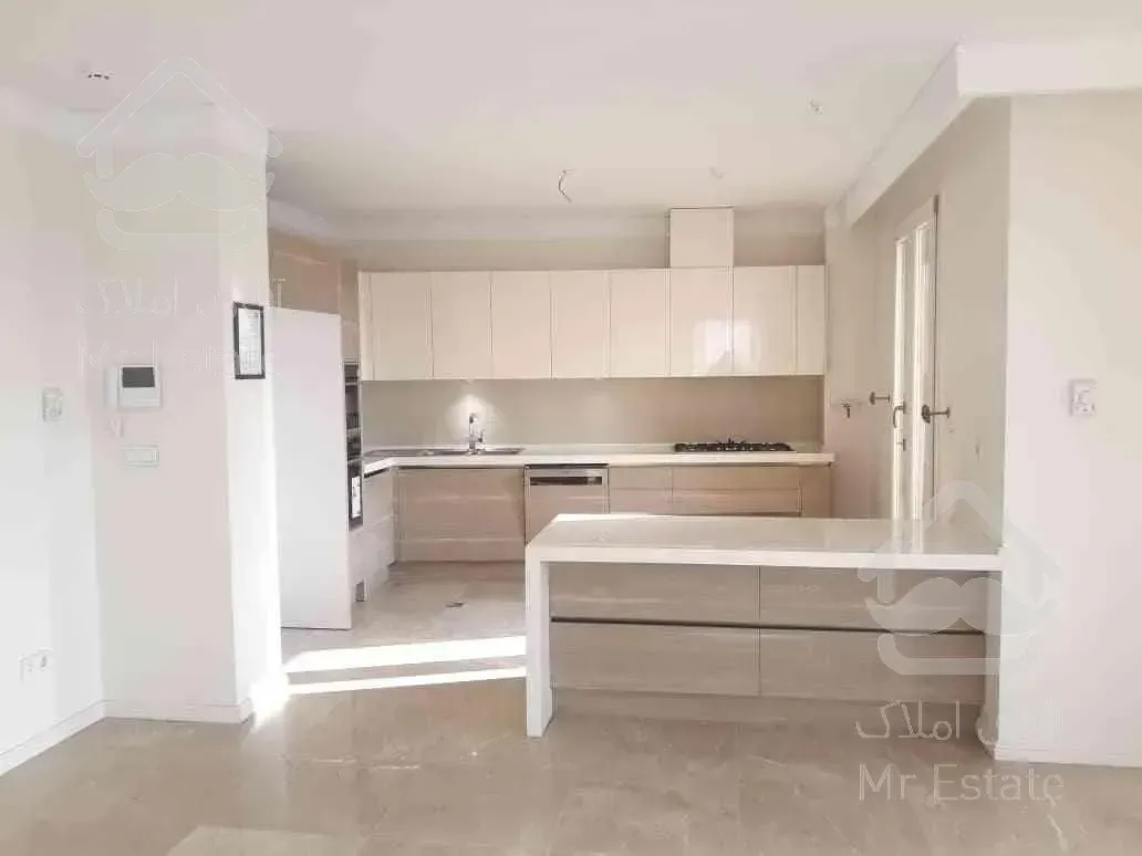 150 متر برج باغ فرمانیه دو پارکینگ