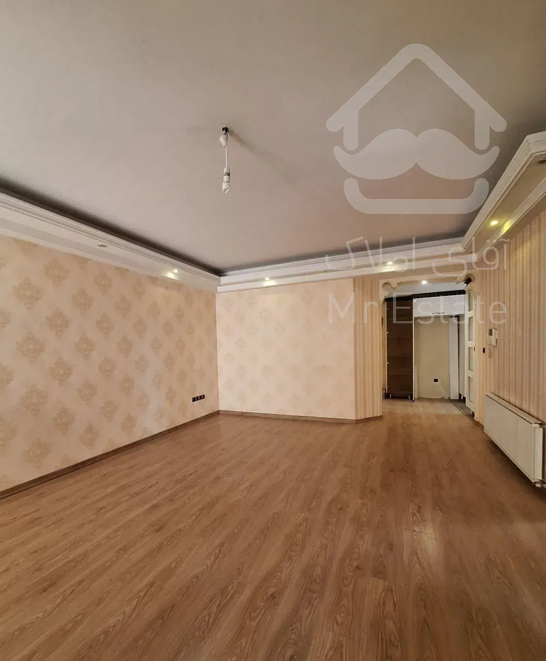 92 متر دو خواب در یوسف‌آباد/دو پارکینگ سندی