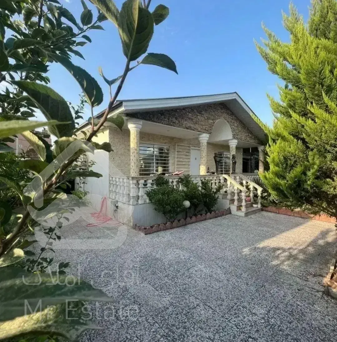 ویلا باغ 200متری (بافت مسکونی) سند دار فقط 2م کل