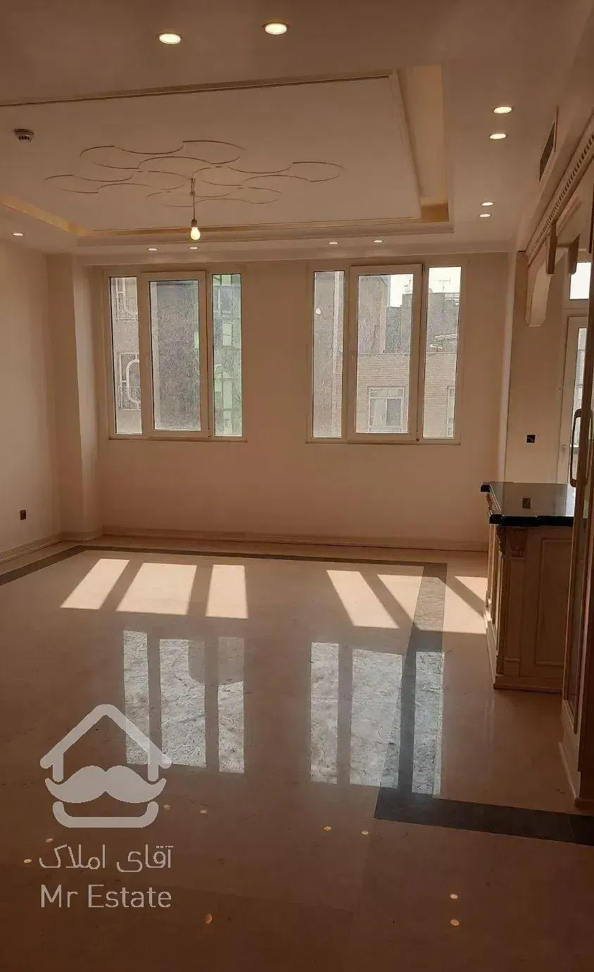 ۱۴۰ متر فلکه اول تهرانپارس