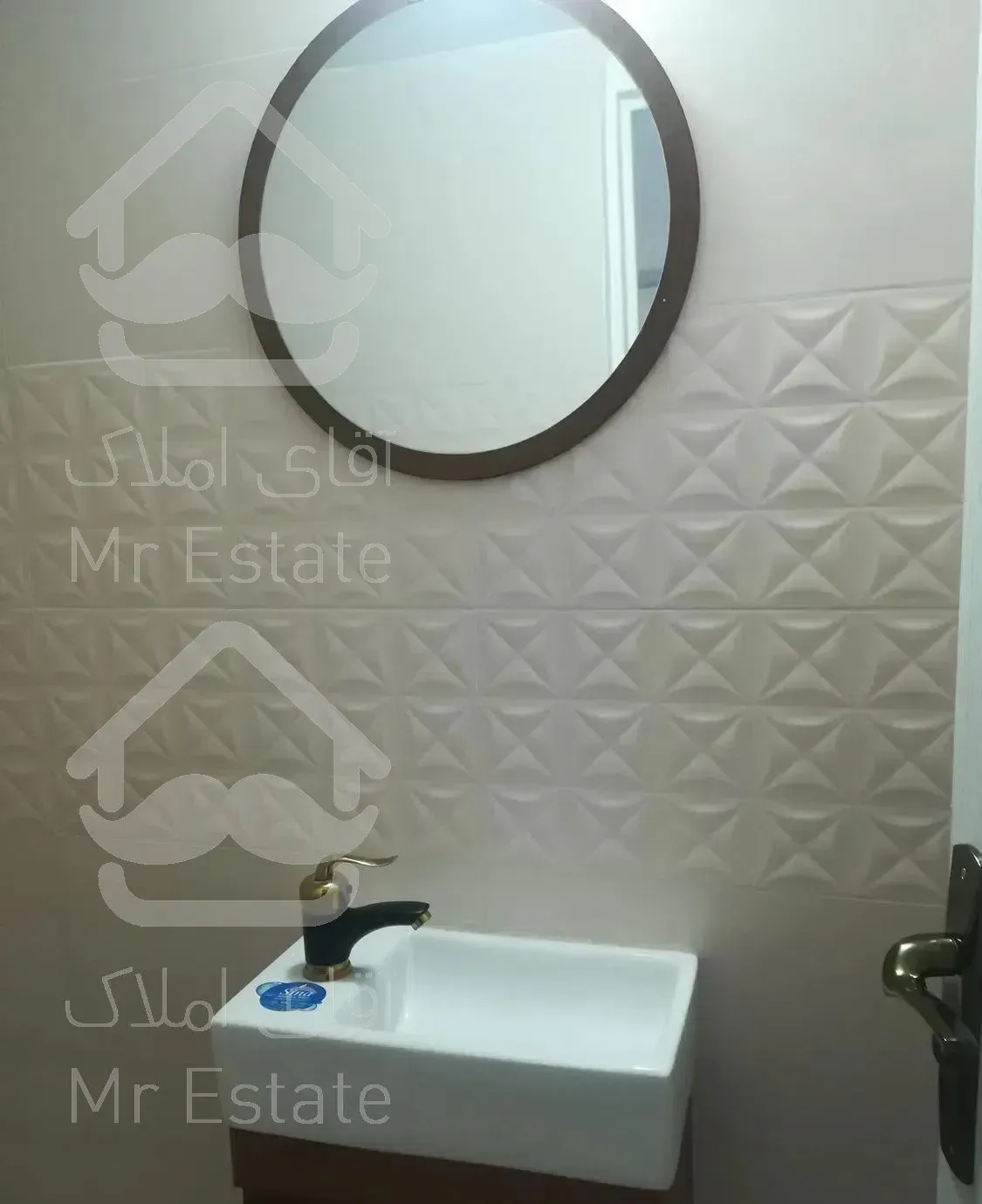 70 متر 2 خواب غرب بلوار با پارکینگ