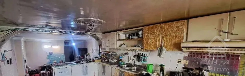 آپارتمان ۶۶متر، دوخوابه، همکف حیاط‌دار، نزدیک مترو