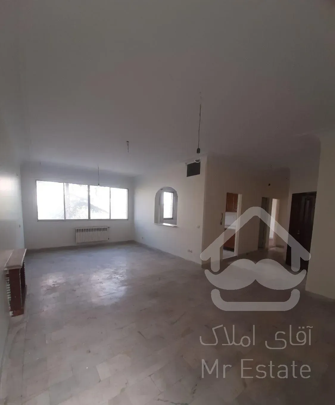 ونک ملاصدرا ۱۳۰متر فرعی دنج،کم واحد، تاپ لوکیشن