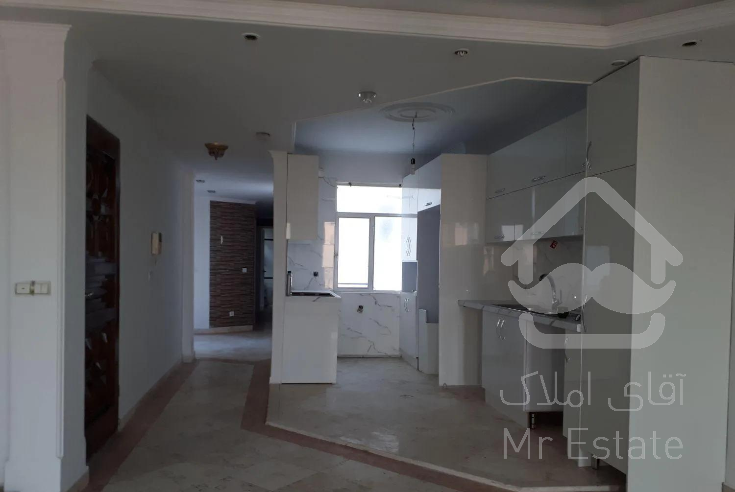 ۱۱۷ متر دوخوابه و سالن تی وی مجزا