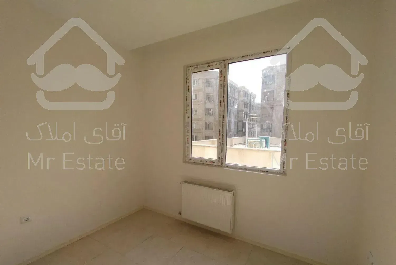 آپارتمان ۱۲۸ متری/سه خواب/سند تک برگ