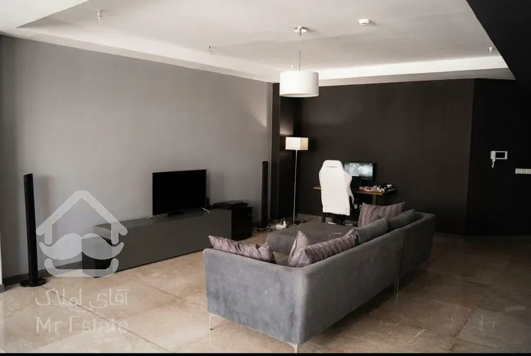 145 متر سه خواب نوساز ۲ پارکینگ سندی