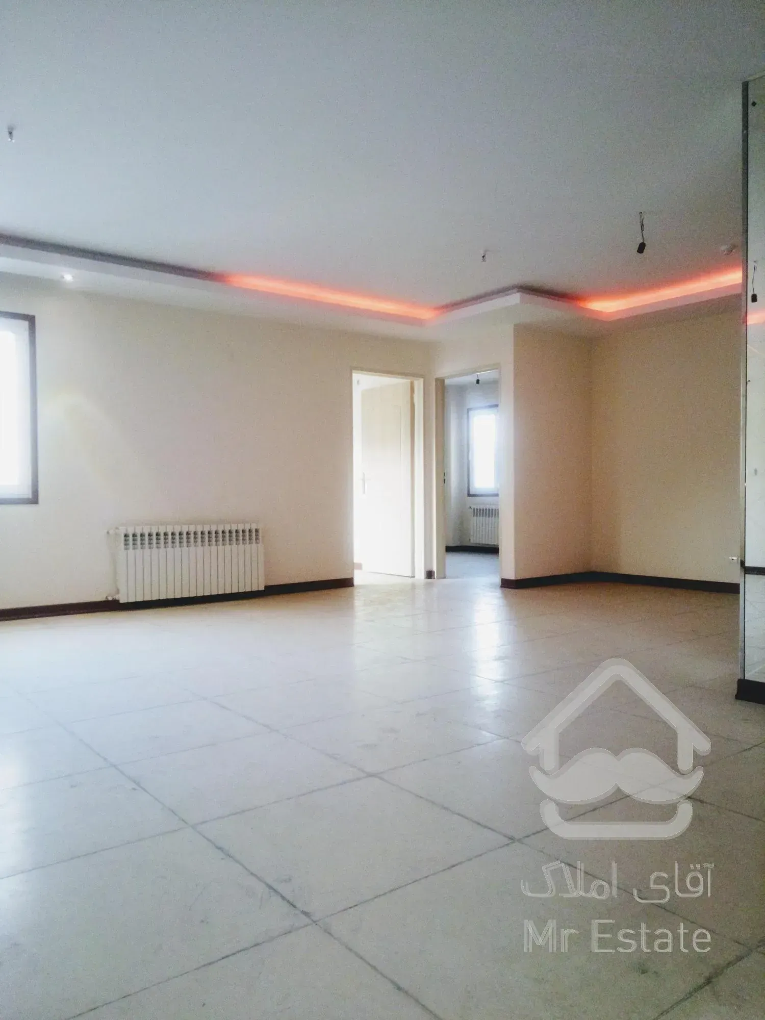 فروش واحد ۱۲۵ متری سه خواب در صادقیه