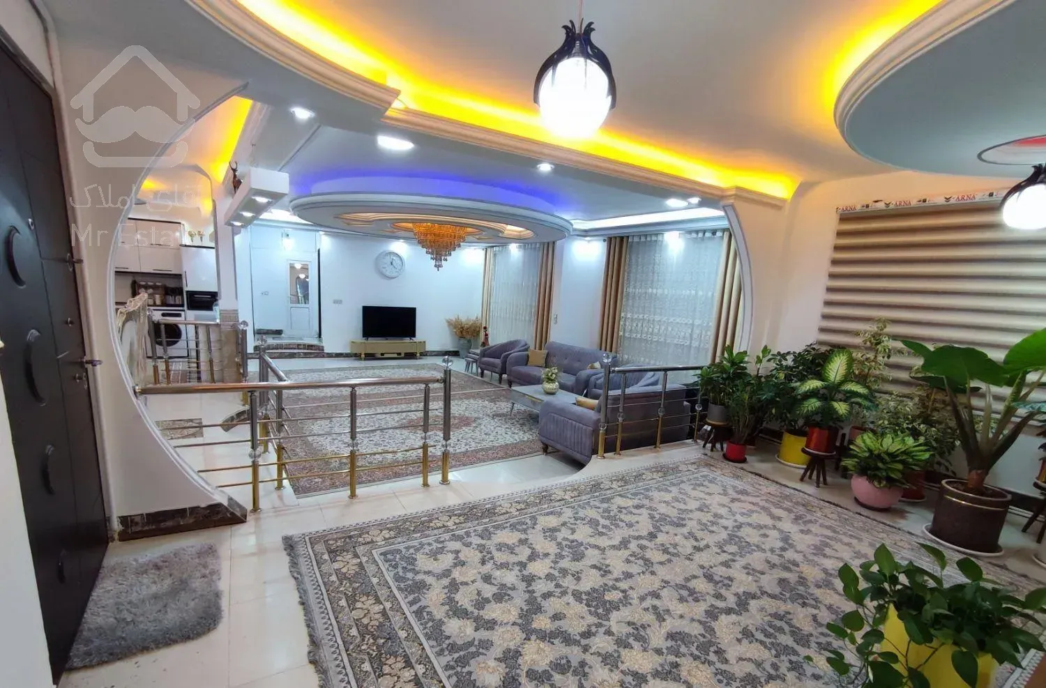 آپارتمان بسیار زیبا کمالوند 160 متری