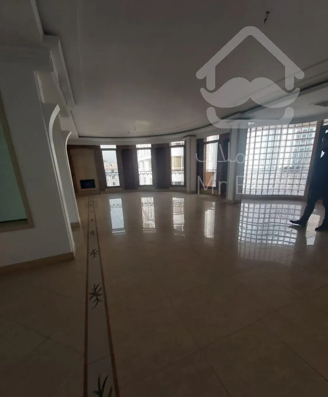 نیاوران/ یاسر ۲۲۰ متر فول مشاعات