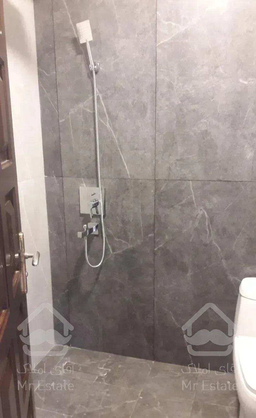 دروس۱۳۰متر/۲خواب/بسیارخوش نقشه/نورگیر