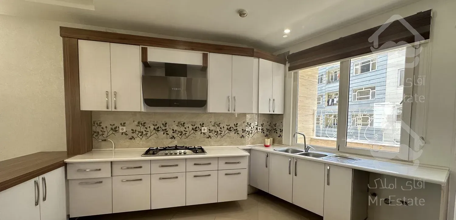 آپارتمان ۱۳۷ متری، سه خواب، نوساز، یاس