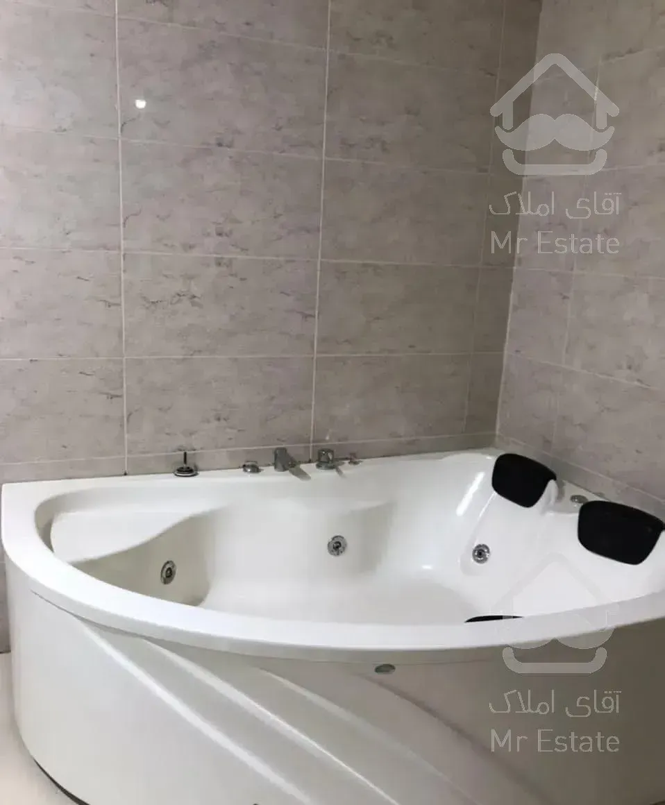 ۲۳۵متر//ستاره‌طلایی