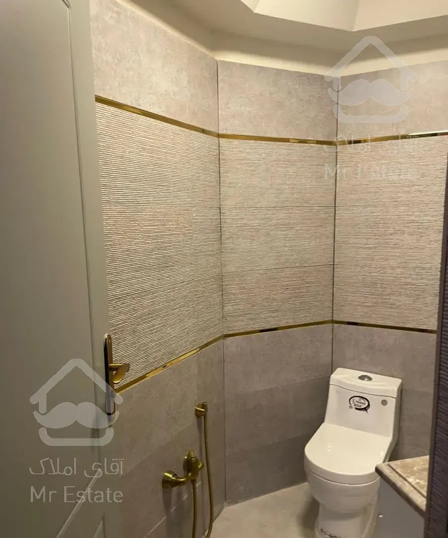 ۱۵۸ متر فول باسازی شده دارای ۲ پارکینگ