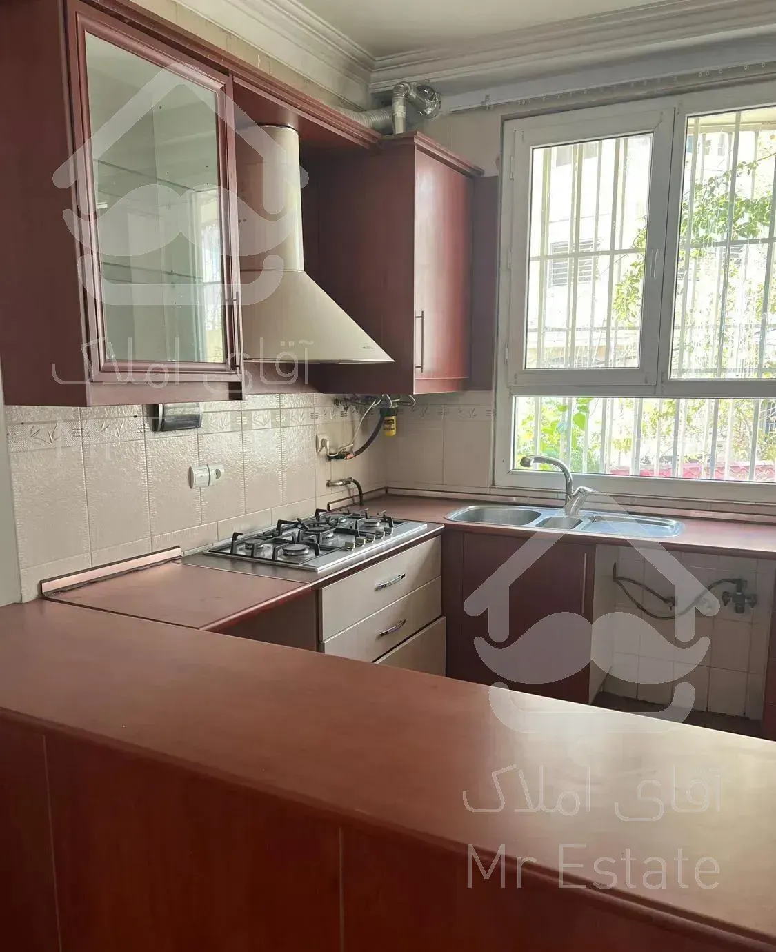 اپارتمان ۱۱۰متری ازگل گلشن شرقی