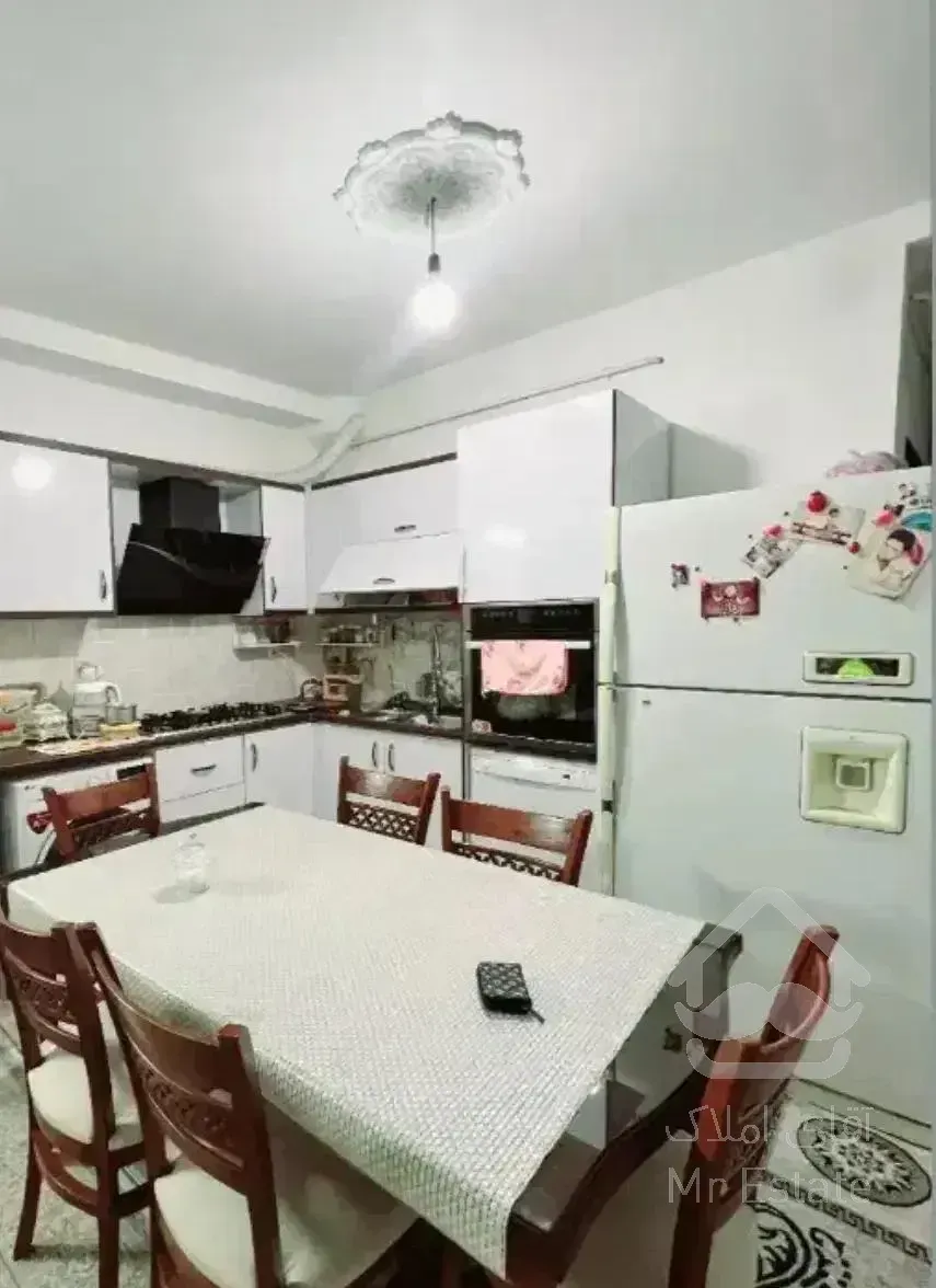 آپارتمان دارای اسپیلیت و پکیج و فرنگی در کوی زمانی