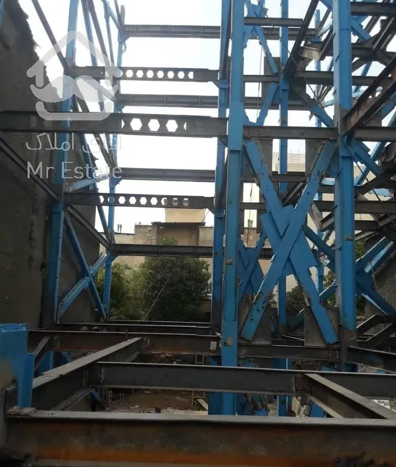 ساخت و نصب اسکلت فلزی و مهاربندی در کارگاه