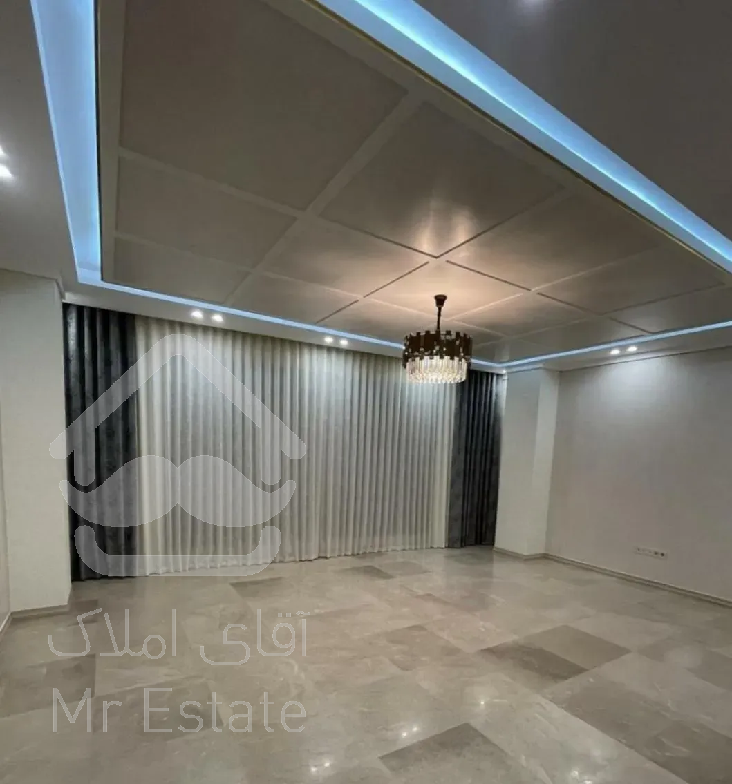 آپارتمان ۱۱۰ متر/ سالن پرده خور/ خوش نقشه