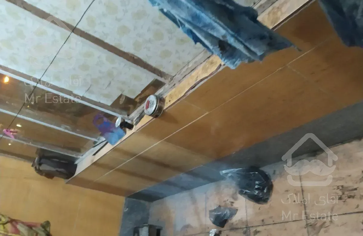 آپارتمان 4واحدی بالا راست